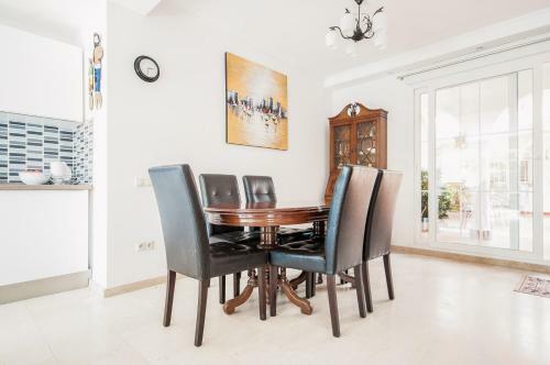 Beach Villa Costanera In Marbella