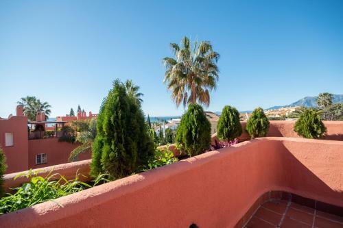 Apartamento First Line Beach Penthouse With Sea Views, Costabella, Marbella