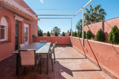 Apartamento First Line Beach Penthouse With Sea Views, Costabella, Marbella