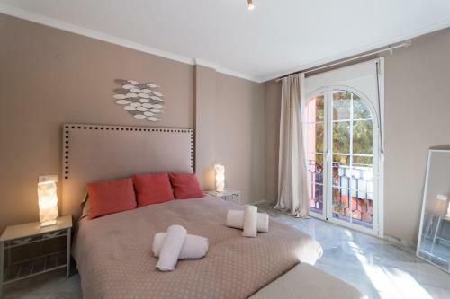 Apartamento First Line Beach Penthouse With Sea Views, Costabella, Marbella