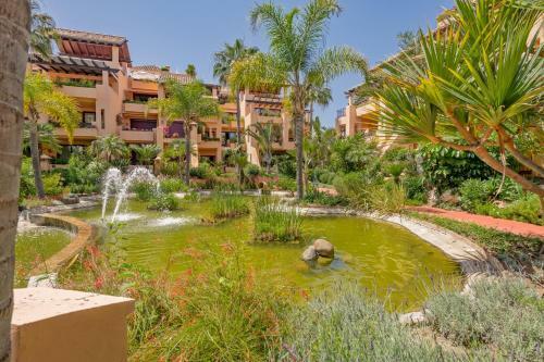 Apartamento de 2 Dormitorios En Bah�a de Alc�ntara