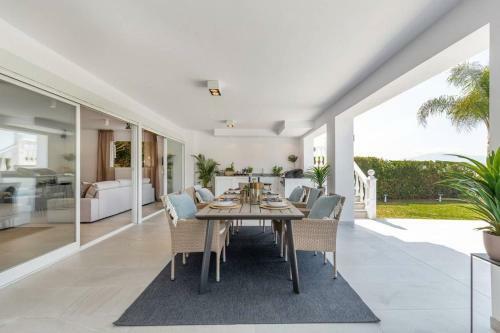 Luxury Heated Pool Villa Jacuzzi Cinema Bbq Sunset