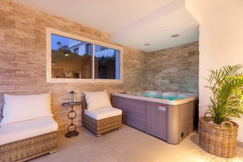 Luxury Heated Pool Villa Jacuzzi Cinema Bbq Sunset