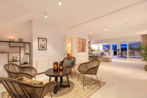 Luxury Heated Pool Villa Jacuzzi Cinema Bbq Sunset