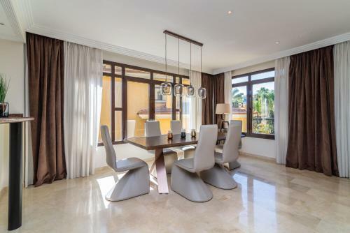 Apartamento Private Oasis In Bah�a Ban�s