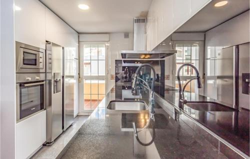 Three-bedroom Apartment In Marbella