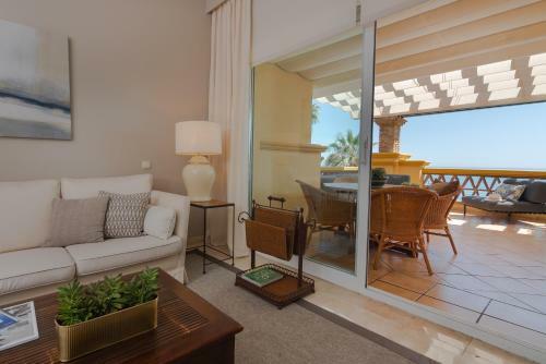Apartamento 18166 - Superb Front Line Location - Heated Pool