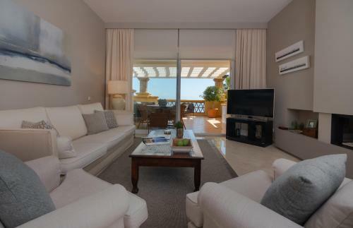 Apartamento 18166 - Superb Front Line Location - Heated Pool