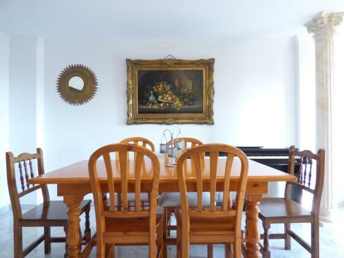 Corona de Nag�eles Townhouse - Eaw Homes