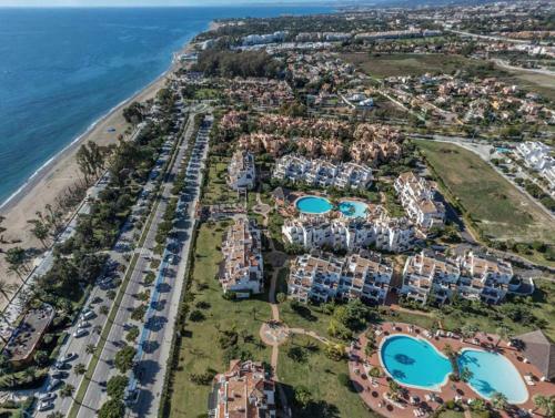 37 - Beach Front Apartment With Pool Views In Las Adeflas