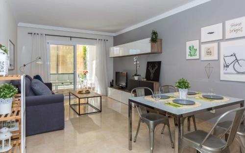 Apartamento Aloha Gardens, Marbella - R9952