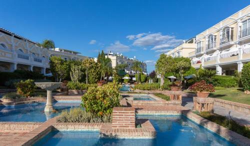 Apartamento Aloha Gardens, Marbella - R9952