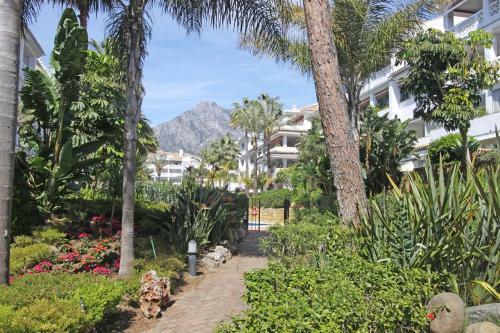 1105 Beachfront Apartment Golden Mile Marbella