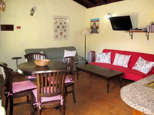 Holiday Home Mar�a Jimenez - Ltt100