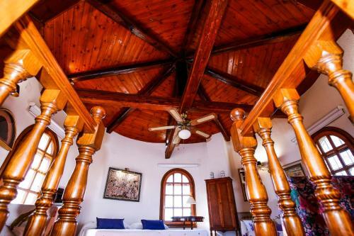 Paraiso Villa With Private Beach