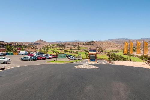 Los Dragos Salobre Golf Villas 3