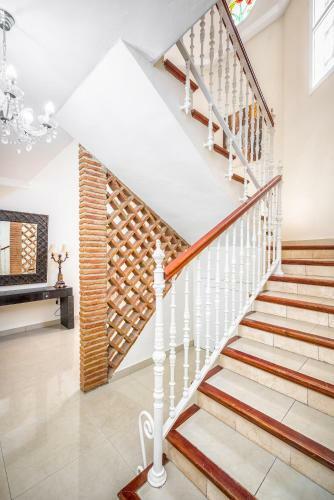 Charming 5br Villa Espa�a By Rafleys