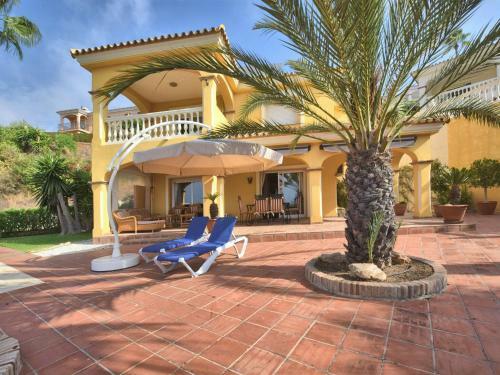 Comfortable Villa In Andalusia With Swimming Pool