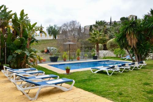 Mijas Villa Sleeps 15 With Pool And Air Con