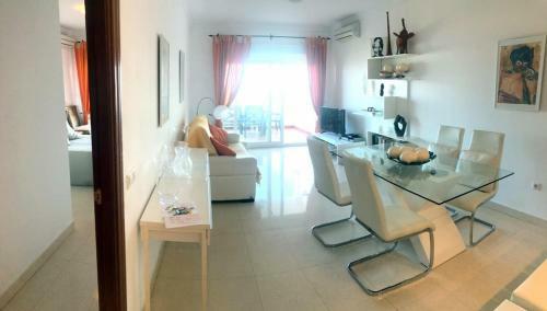 Mijas Apartment Sleeps 4 With Pool Air Con And Wifi
