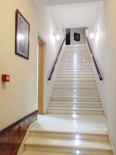 Hostal Montemayor