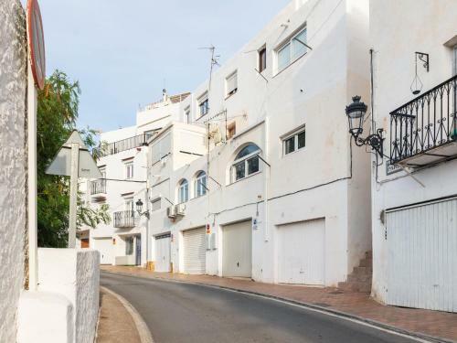 Delightful Apartment In Moj�car With Balcony