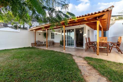 Flatguest Orinoco + Pool + Terrace + Garden