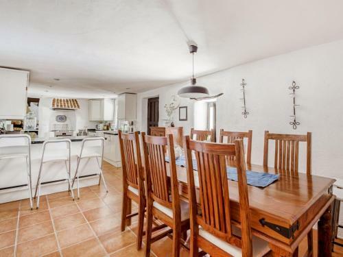 Attractive Villa In Montefrio With Private Swimming Pool