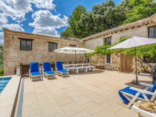 Attractive Villa In Montefrio With Private Swimming Pool