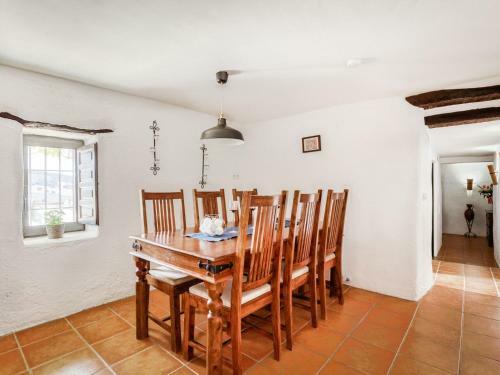 Attractive Villa In Montefrio With Private Swimming Pool