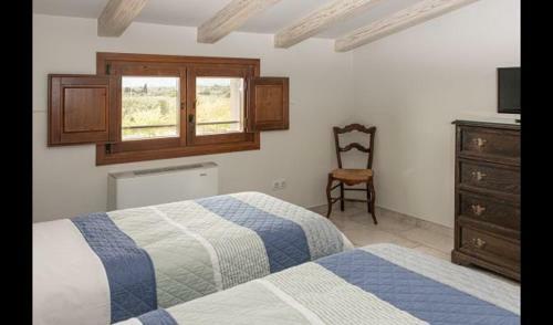 Montbrio Del Camp Villa Sleeps 14 With Pool And Air Con