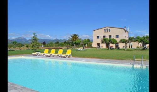 Montbrio Del Camp Villa Sleeps 14 With Pool And Air Con