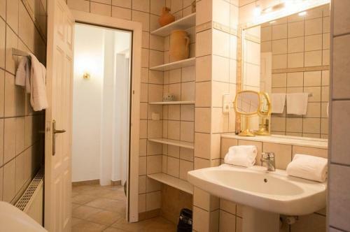 Moraira Villa Sleeps 8 Pool Air Con Wifi