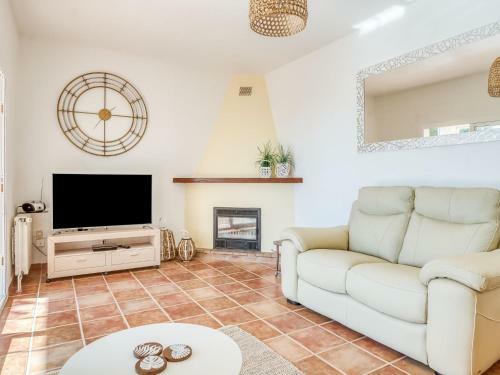 Charming Villa With Private Swimming Pool Located 100 M From The Sea