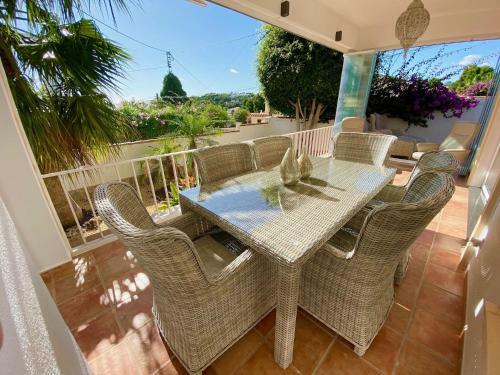 Charming Villa With Private Swimming Pool Located 100 M From The Sea