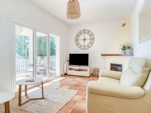 Charming Villa With Private Swimming Pool Located 100 M From The Sea