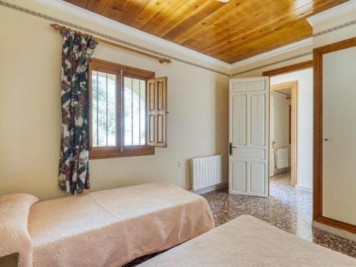 Spacious Cottage In Moratalla With Swimming Pool