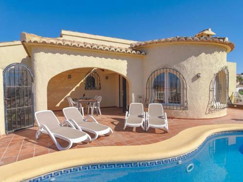 Lush Villa With Swimming Pool In Benitachell