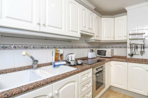 Apartamento Poolbeach VI