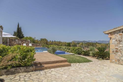 Yourhouse Es Moy� Des Pins
