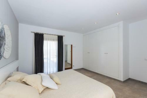 Son Butxaqu� Villa 215