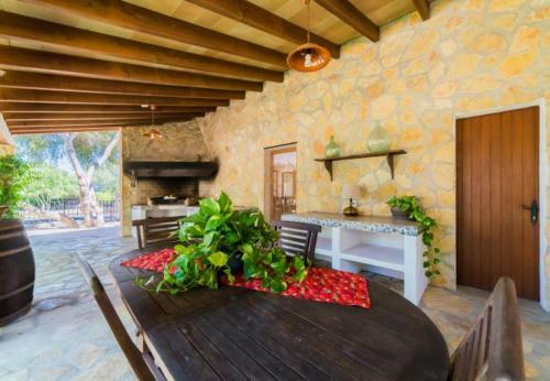 Muro Holiday Home Sleeps 9 With Pool Air Con And Wifi