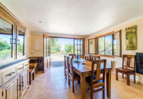 Muro Holiday Home Sleeps 9 With Pool Air Con And Wifi