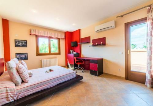 Muro Holiday Home Sleeps 9 With Pool Air Con And Wifi
