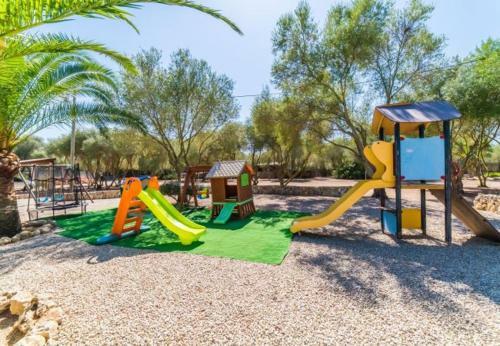 Muro Holiday Home Sleeps 9 With Pool Air Con And Wifi
