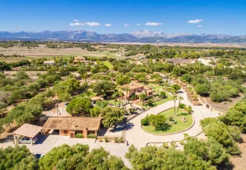 Muro Holiday Home Sleeps 9 With Pool Air Con And Wifi