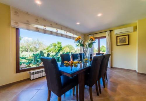 Muro Holiday Home Sleeps 9 With Pool Air Con And Wifi