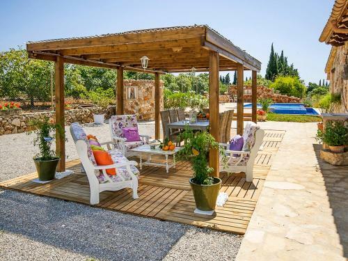 Muro Villa Sleeps 8 With Pool And Air Con