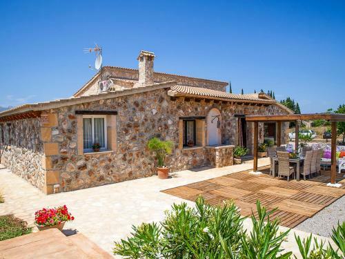 Muro Villa Sleeps 8 With Pool And Air Con