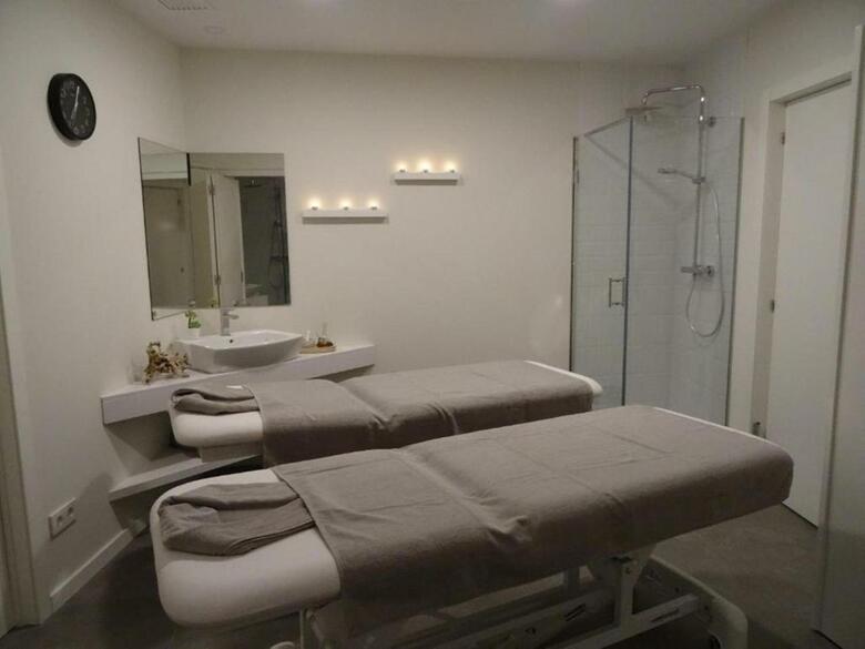 Hostal Spa Suites Ode�n